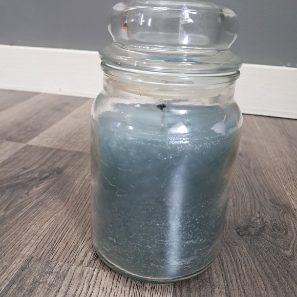 Yankee Candle Home Inspiration Seashore Breeze 19oz. Jar Candle - Picture 2 of 5